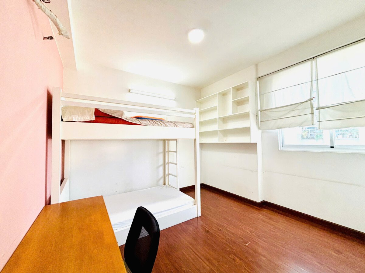phong ngu em be - Giá mua bán căn hộ 3pn số 05 tòa E27 chung cư Belleza Apartment phường Tân Mỹ T7/2026