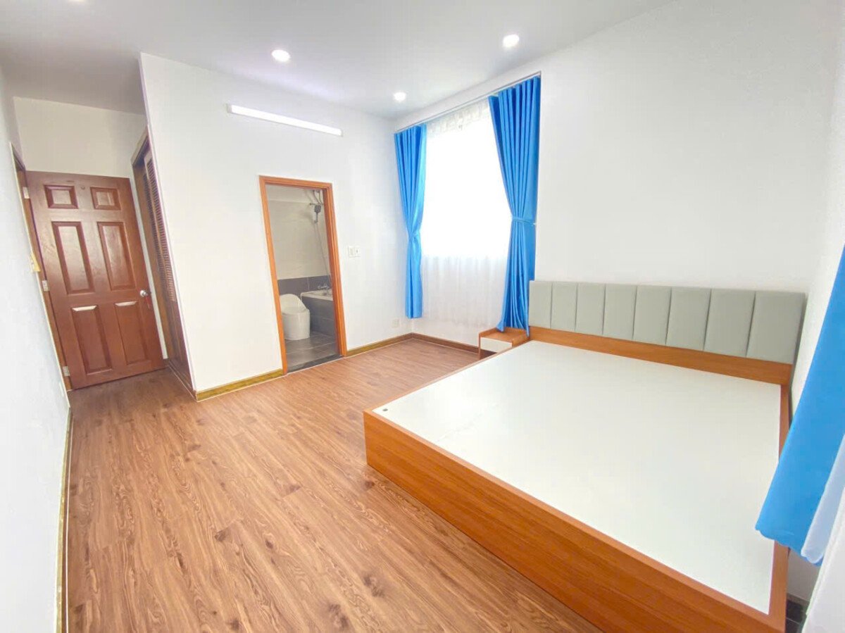 phong ngu thu 3 2 - Giá mua bán căn hộ 3pn số 05 tòa E25 chung cư Belleza phường Tân Mỹ