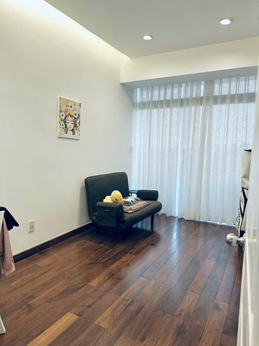 phong ngu thu 3 - Giá mua bán căn hộ 3pn chung cư Garden Court 2 phường Tân Hưng T6/2026