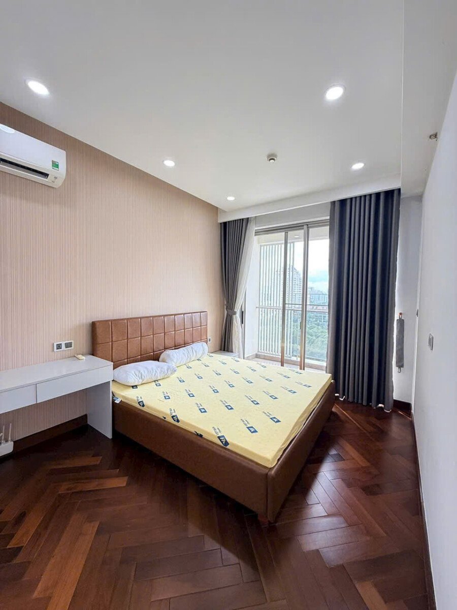 pong ngu nho can ho - Giá mua bán căn hộ 3pn view sông chung cư Midtown m6 phường Tân Mỹ T6/2026