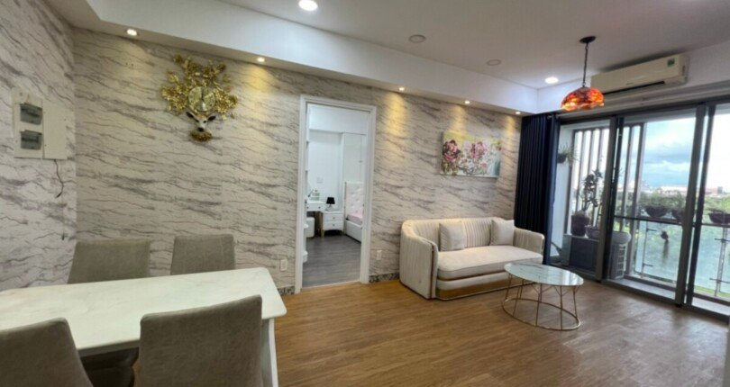 Bán căn hộ chung cư Hưng Phúc, 02pn, giá 7.6 tỷ, nhà đẹp, đầy đủ nội thất, xem nhà dễ.