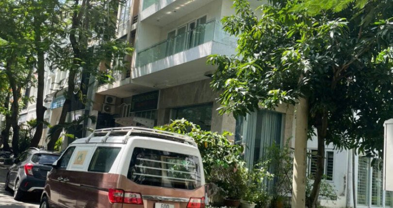 Giá mua bán nhà chdv 12pn mặt đường Nội khu Hưng Gia 1 phường Tân Hưng T6/2026