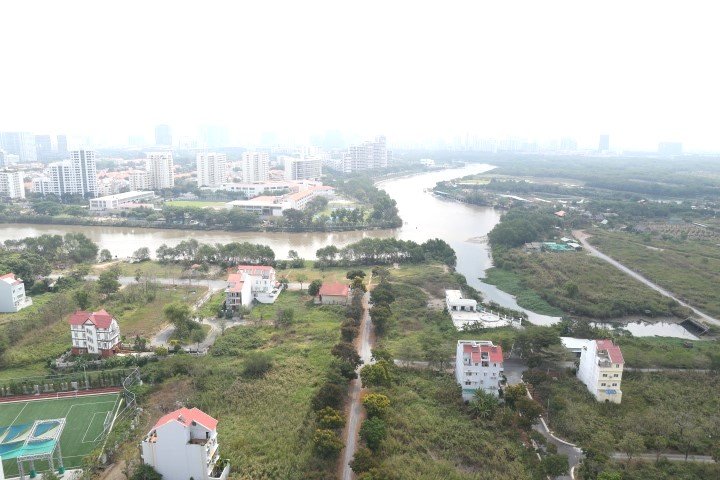 view balcony can ho ban 1 - Giá mua bán căn hộ 3pn tòa C view sông chung cư Saigon South Residences Nhà Bè T7/2026