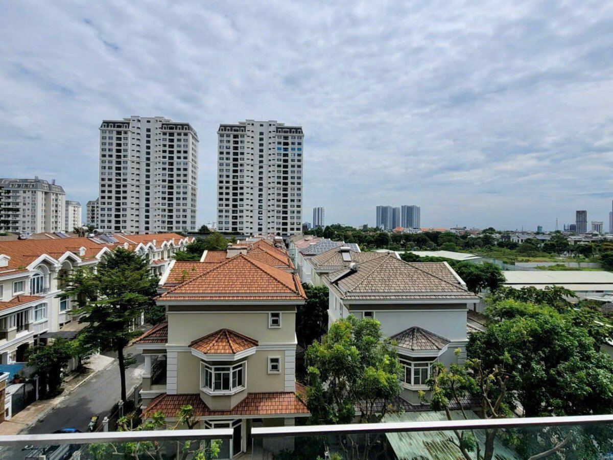 view balcony can ho lien ke khu biet thu my van - Giá cho thuê căn hộ 2pn tòa B chung cư The Antonia phường Tân Mỹ T7/2026