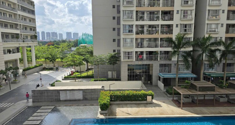Bán căn hộ 77m2, chung cư Scenic Valley 1, giá 7.3 tỷ, 02pn, view trực diện hồ bơi
