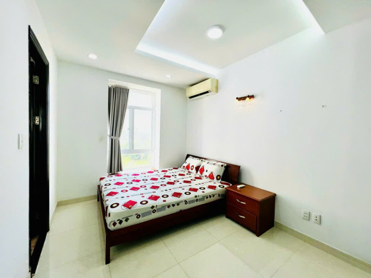 z6593008086977 853622cc8b2b3637d020767a505ec43b - Cho thuê căn hộ Sky Garden 3. DT 74m2 View sông thoáng- 3 Phòng-2wc- Lầu cao- Giá 15 Triệu/Tháng