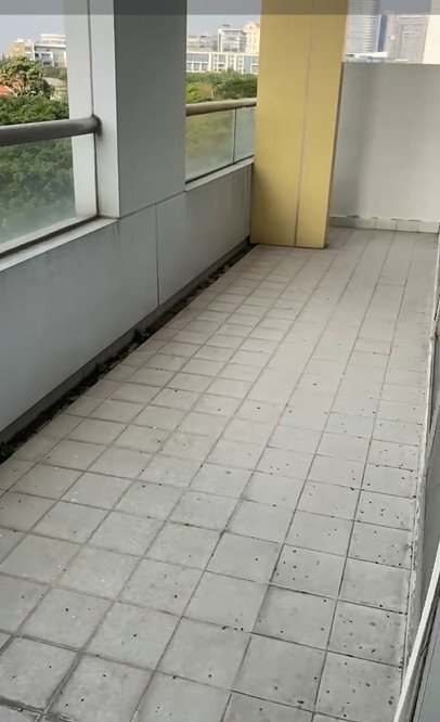 balcony phong khach - Giá mua bán căn hộ 3pn tòa 1A chung cư Garden Court 1 phường Tân Hưng T7/2026