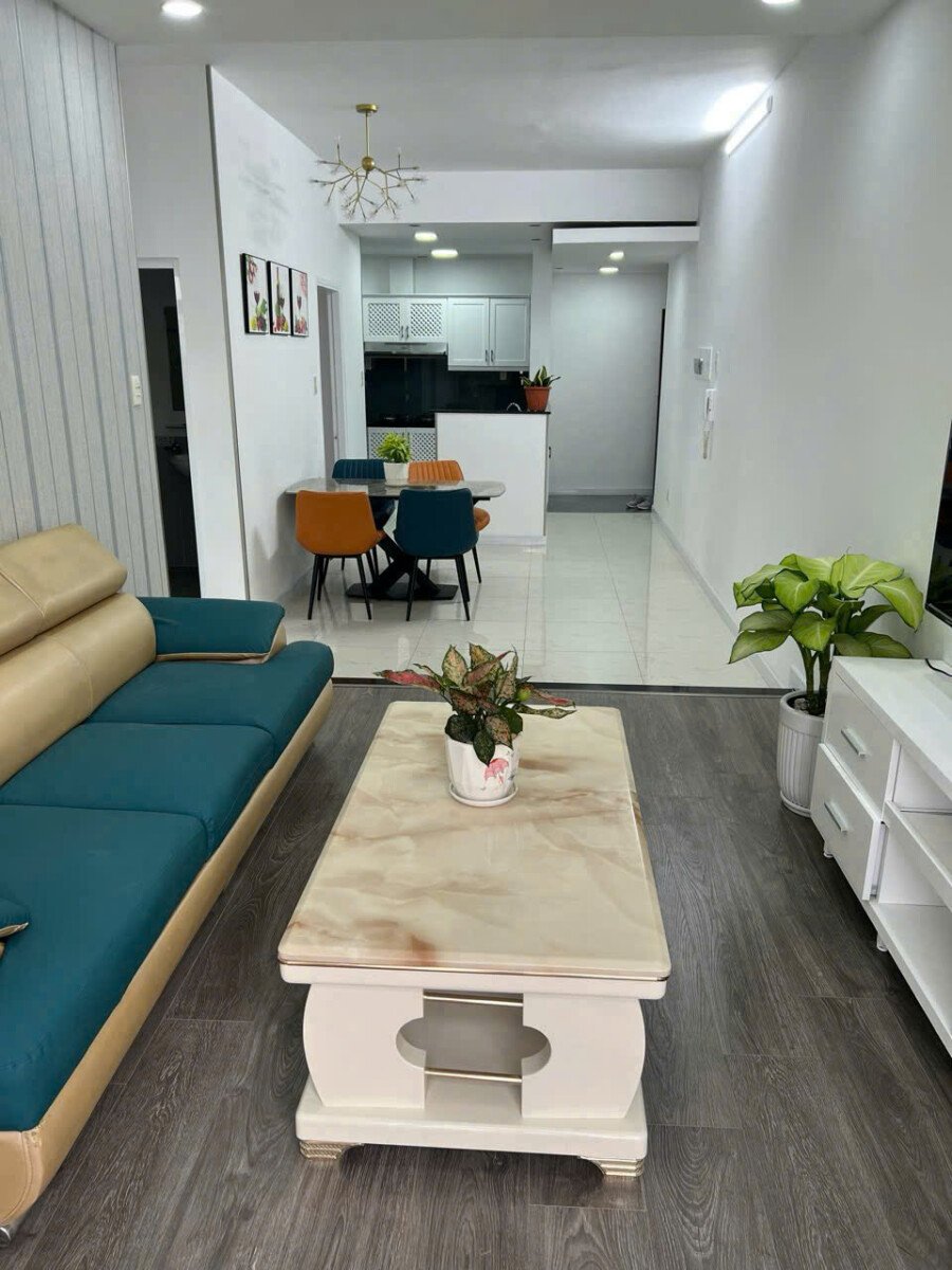 can canh phong khach can ho 1 - Giá mua bán căn hộ 3pn tòa 4A căn số 02 chung cư Sky Garden II phường Tân Hưng T7/2026