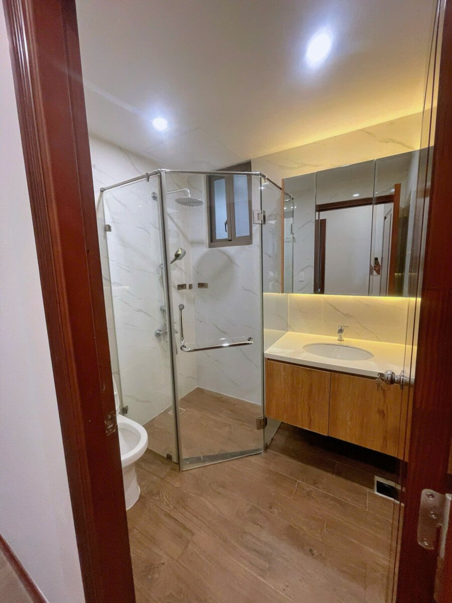 can ho ban co 2 toilet day du thiet bi 1 - Giá mua bán căn hộ 3pn số 07 tòa G chung cư Saigon South Residences Nhà Be T8/2026
