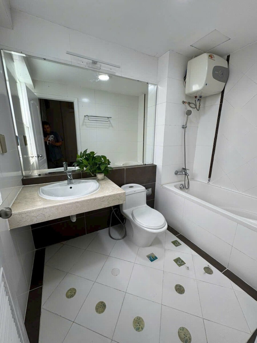 can ho co 2 toilet day du thiet bi 3 - Giá cho thuê căn hộ 3pn đường Nguyễn Đức Cảnh Phú Mỹ Hưng phường Tân Hưng T7/2026