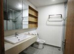 can-ho-co-2-toilet-sang-trong