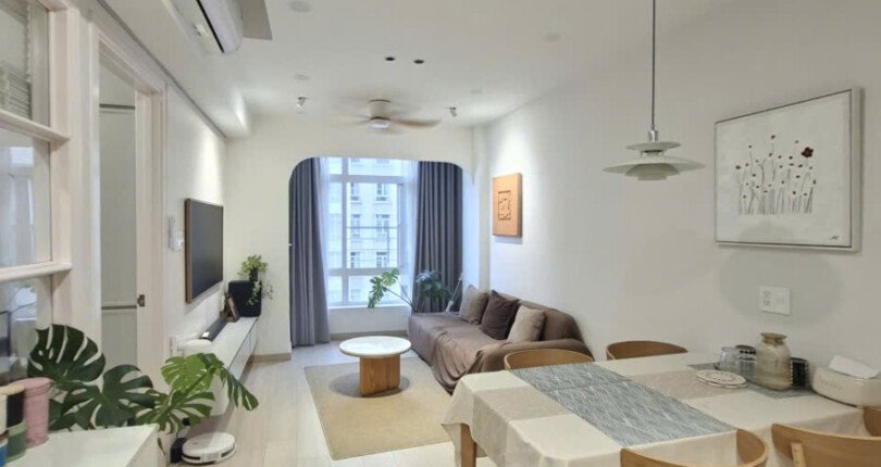 Bán nhanh căn hộ Sky Garden 3. DT 56m2 Nhà đẹp- có thiết kế riêng 2 Phòng 1wc Nội thất mới- Giá 4.9 Tỷ