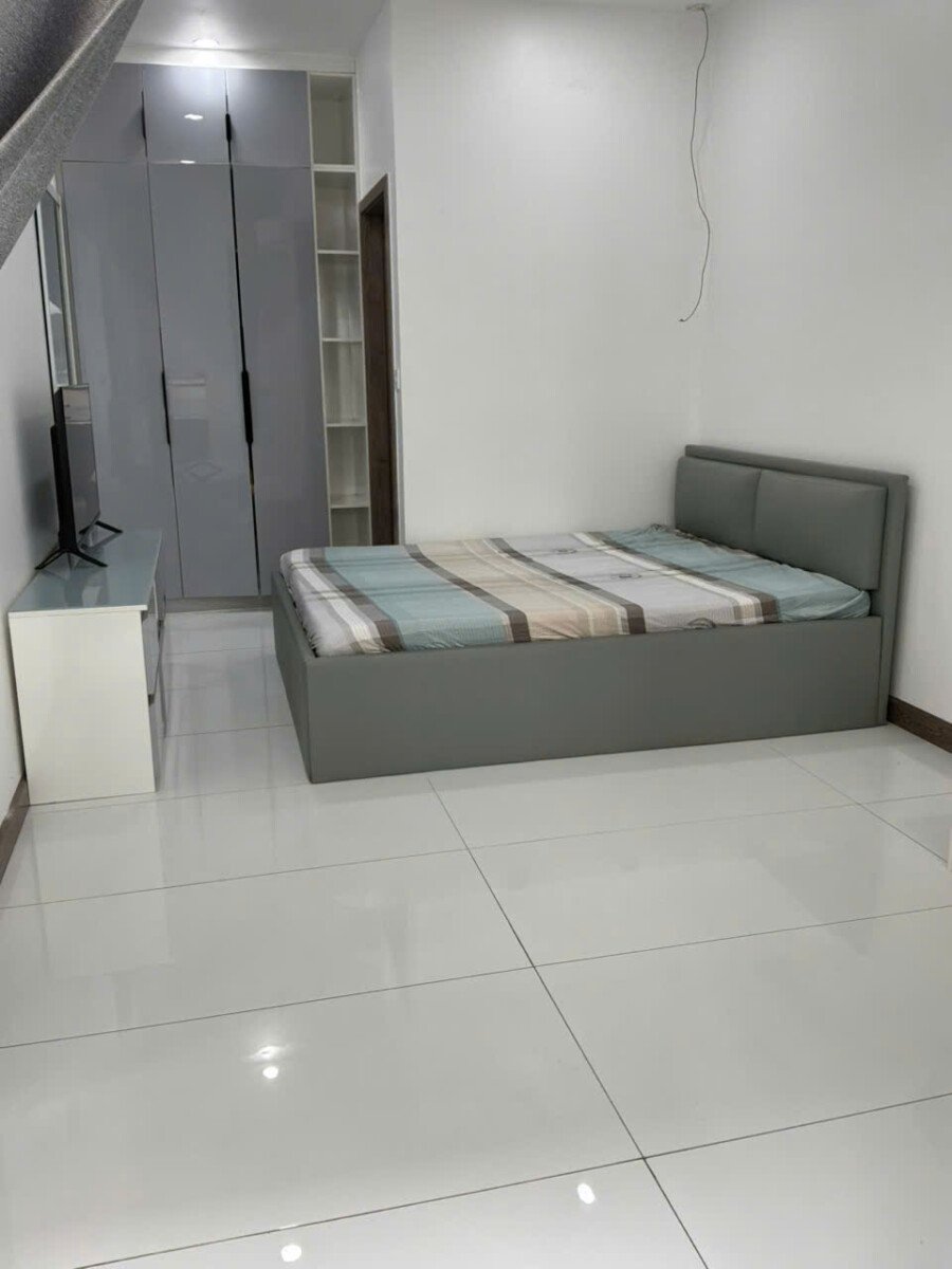 cho thue Officetel midtown M6 6 - Cho thuê Officetel Khu Midtown Tòa M6. DT 91m2 Có set up 1 Phòng ngủ riêng. Hiện đang trống. Giá 35 Triệu/Tháng