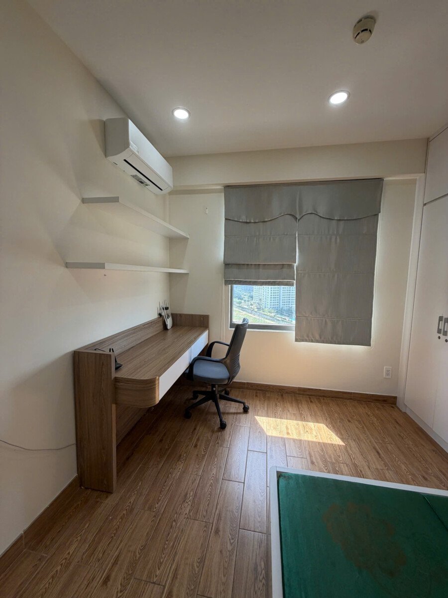 cho thue can ho saigon south residences 2 - Cho thuê căn hộ Saigon South Residences. DT 75m2 Lầu cao-2 phòng-2wc- Nội thất như hình- Giá 16 Triệu/Tháng