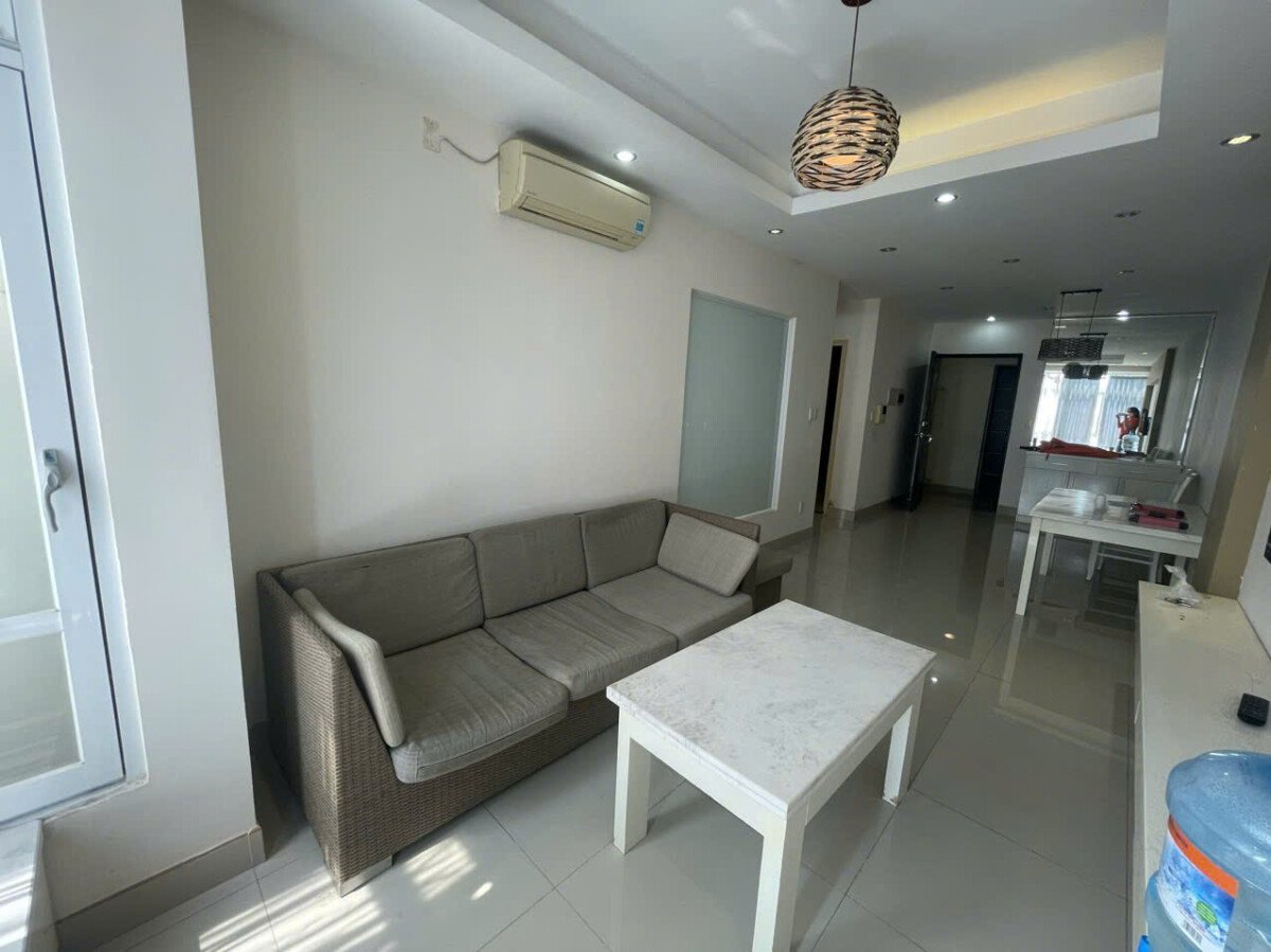 cho thue can ho sky garden 3 1 2 - Cho thuê căn hộ Sky garden 3. DT 56m2 Thiết kế 1 Phòng ngù-1wc-lầu cao- nội thất đầy đủ- Giá 12 Triệu/Tháng