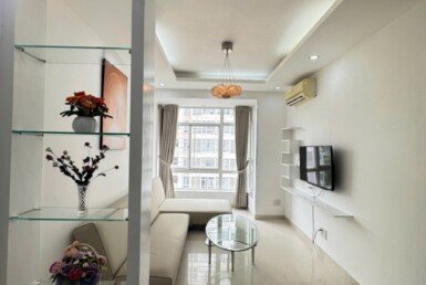 Cho thuê căn hộ Sky Garden 3. DT 70m2 Nội thất như hình- Lầu cao- 2 Phòng-2wc- Giá thuê 16 Triệu/Tháng