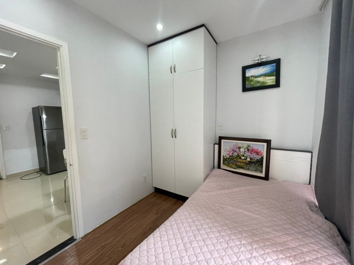 cho thue can ho sky garden 3 13 3 - Giảm nhanh 300 Triệu bán gấp Sky Garden 3. DT 56m2 Nhà đẹp- Đang cho thuê 12 Triệu. Lầu trung 2pn-1wc Giá chỉ 4.150 Tỷ