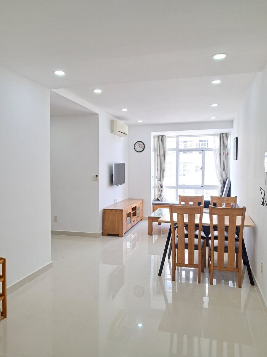cho thue can ho sky garden 3 4 12 - Cho thuê căn hộ Sky Garden 3. DT 70m2 Thiết kế 3 Phòng ngủ-2wc- lầu cao- đủ nội thất Giá 14 Triệu/Tháng