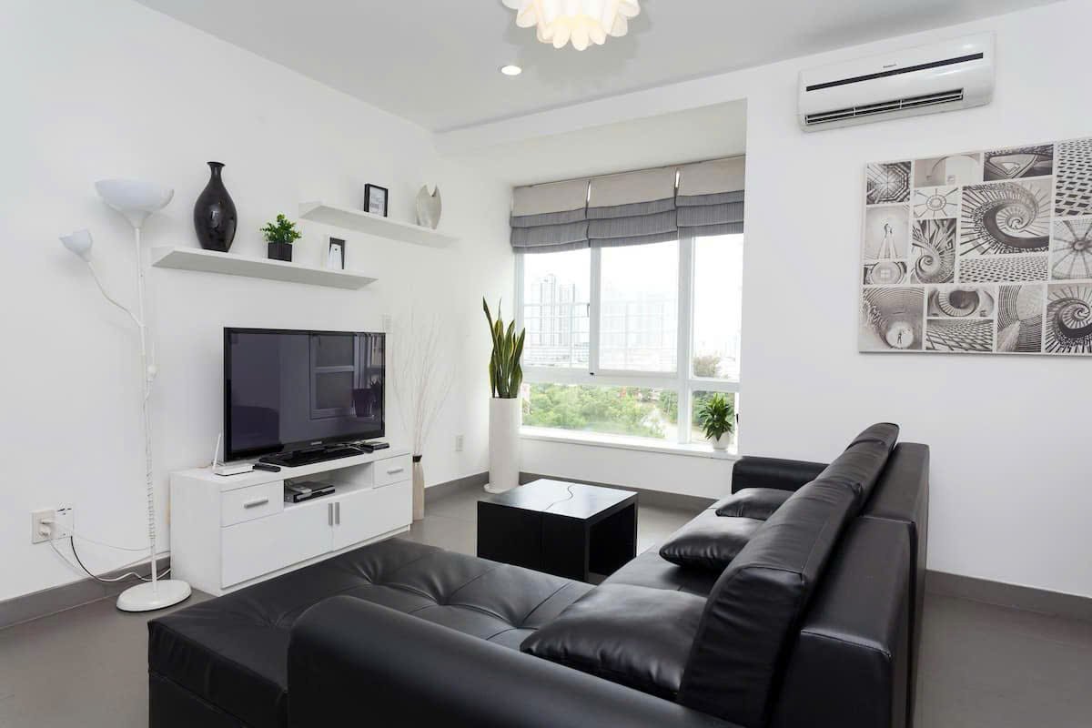 cho thue can ho sky garden 3 9 8 - Cho thuê căn hộ Sky Garden 3. DT 70m2 Nhà đẹp- Lầu trung-2 Phòng ngủ-2wc- Nội thất như hình- Giá 15 Triệu/Tháng