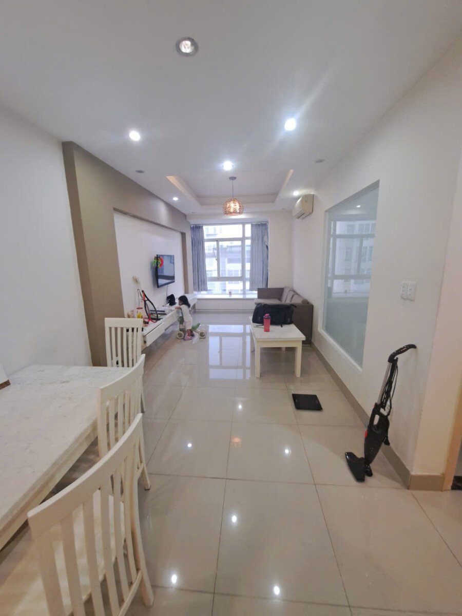 cho thue can ho sky garden 3 - Cho thuê căn hộ Sky garden 3. DT 56m2 Thiết kế 1 Phòng ngù-1wc-lầu cao- nội thất đầy đủ- Giá 12 Triệu/Tháng