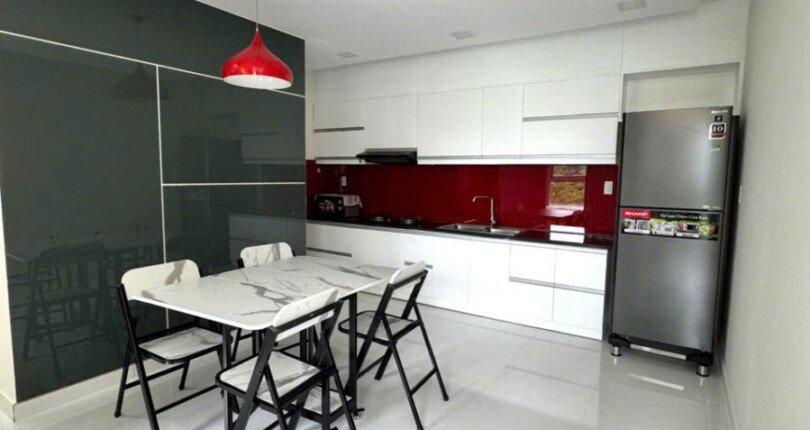 Cho thuê căn hộ Star Hill Phú Mỹ Hưng- DT 94m2 Lầu cao- Nội thất đầy đủ- 2 Phòng ngủ-1 PLV-2wc- Giá 28 Triệu/Tháng
