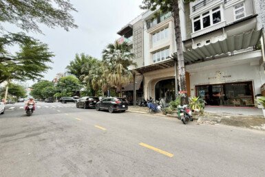 cho thue nguyen can nha pho hung gia 2 385x258 - Cho thu&ecirc; Shophouse, mặt bằng kinh doanh Ph&uacute; Mỹ Hưng gi&aacute; rẻ