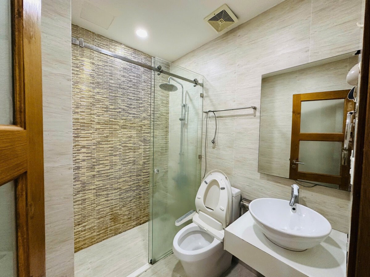 cho thue penthouse sky garden 3 16 - Cho thuê Penthouse Sky Garden 3. DT 250m2 Thiết kế 2 sân rất rộng- 5 phòng ngủ- 3wc- Nội thất mới- Giá 65 Triệu/Tháng