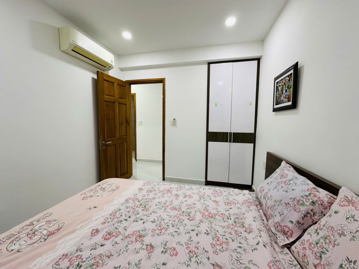 cho thue penthouse sky garden 3 5 - Cho thuê Penthouse Sky Garden 3. DT 250m2 Thiết kế 2 sân rất rộng- 5 phòng ngủ- 3wc- Nội thất mới- Giá 65 Triệu/Tháng