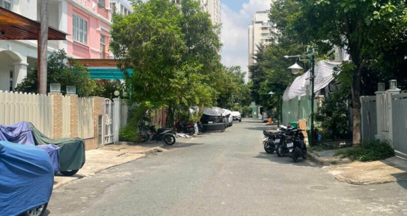 Giá mua bán nhà Biệt thự nguyên căn 4pn đường Nội khu Hưng Thái 1 Phú Mỹ Hưng T8/2026