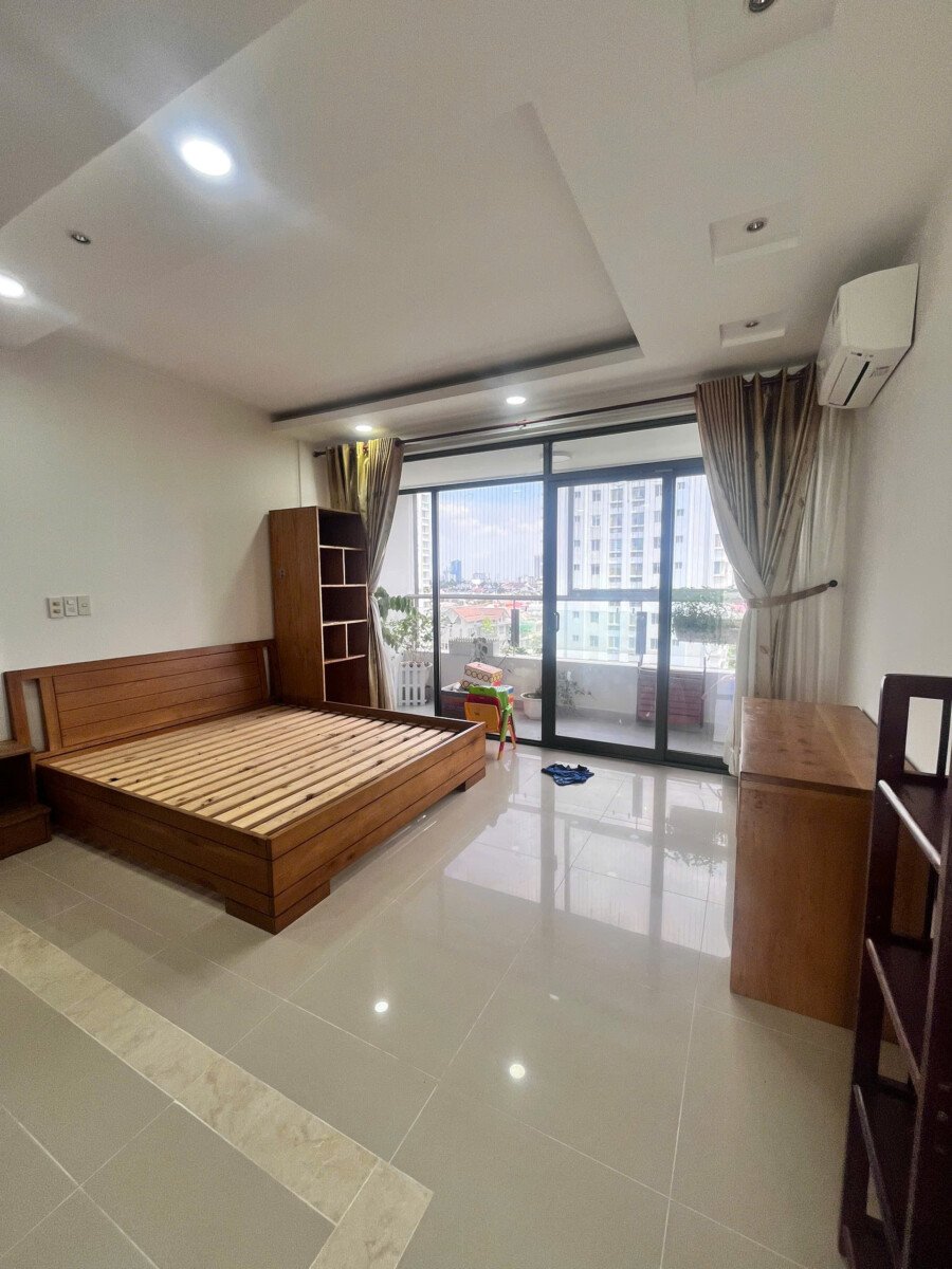 hien trang can ho co 3pn rong rai - Giá mua bán căn hộ Tophouse có sân vườn lớn chung cư Nam Khang phường Tân Mỹ T8/2026