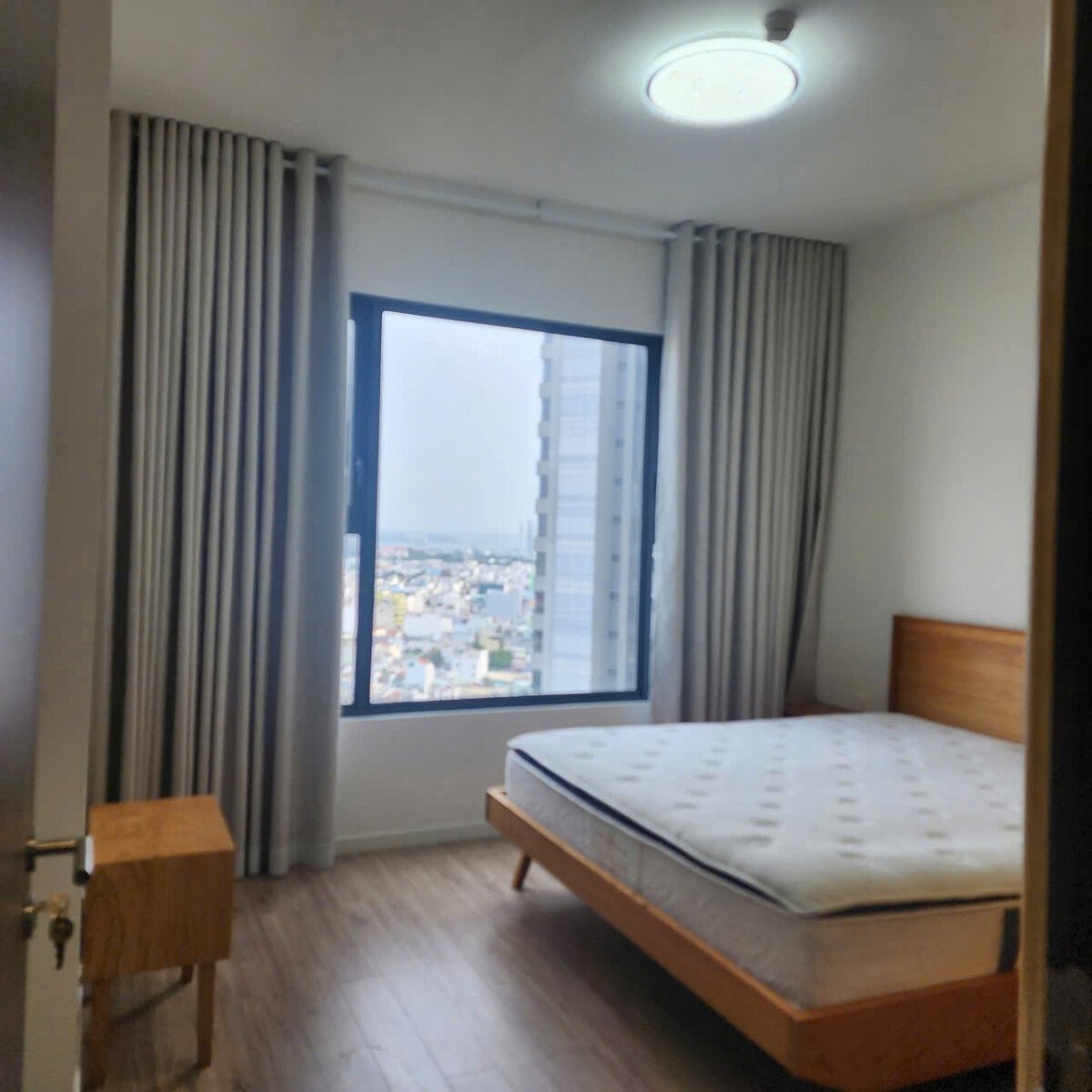 hien trang nha co 1pn nhu hinh - Giá mua bán căn hộ 1pn Tháp T9 căn 04 chung cư The Infiniti phường Tân Mỹ T7/2026