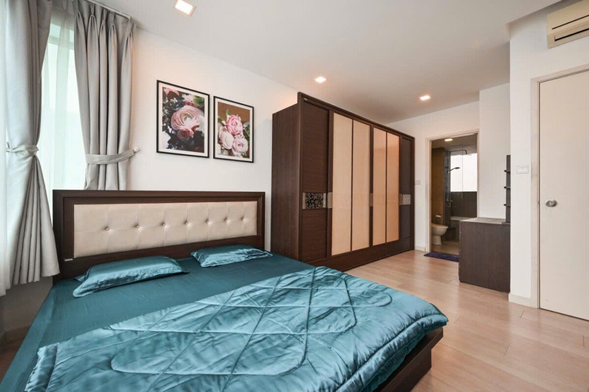 hien trang nha co 3pn ban - Giá mua bán căn hộ 3pn Tháp T4 số 02 chung cư Riviera Point Phường Tân Mỹ T7/2026