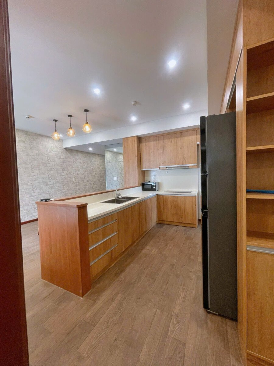 kho gian bep rong rai - Giá mua bán căn hộ 3pn tòa G chung cư Saigon South Phú Mỹ Hưng T8/2026