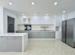 khong gian bep rong rai 3 150x110 - Giá mua bán căn hộ 3pn số 03 tòa D chung cư Green Valley phường Tân Mỹ T7/2026