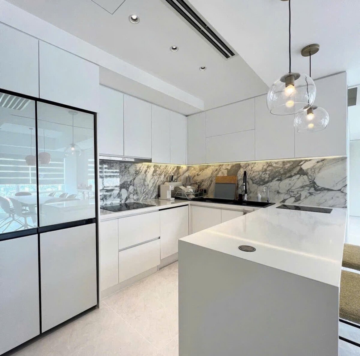 khong gian bep rong rai - Giá mua bán căn hộ Duplex 3pn chung cư Happy Valley Premier phường Tân Hưng T7/2026