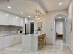 khong gian bep sang trong 150x110 - Giá mua bán căn hộ 3pn tòa C số 05 chung cư The Peak m8 phường Tân Mỹ T7/2026