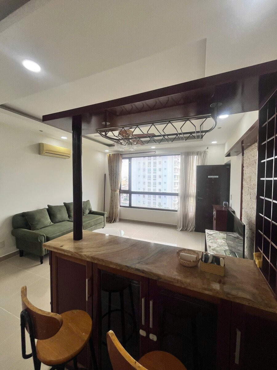 khong gian bep va phong khach 1 - Giá mua bán căn hộ Tophouse có sân vườn lớn chung cư Nam Khang phường Tân Mỹ T8/2026