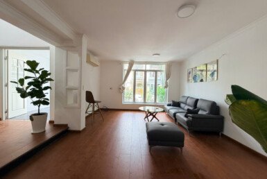 khong gian phong khach tang tret 385x258 - Mua b&aacute;n nh&agrave; Khu biệt thự Hưng Th&aacute;i Ph&uacute; Mỹ Hưng Quận 7 gi&aacute; rẻ