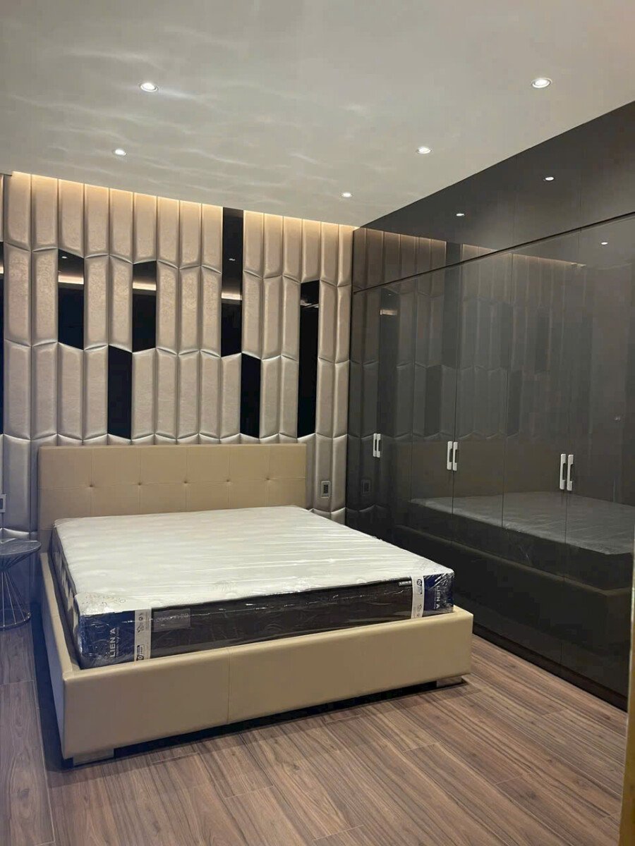 nha biet thu ban co 4pn hoan thien nhu hinh - Giá mua bán nhà Biệt thự 4pn đường C Phú Mỹ Hưng phường Tân Mỹ T8/2026