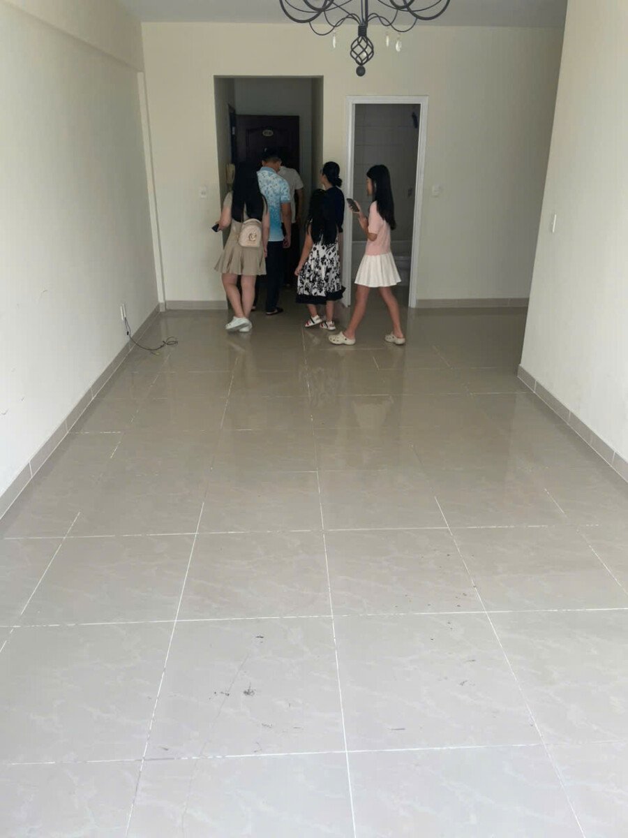 phong khach can ho 6 - Giá cho thuê căn hộ 3pn ít nội thất tòa B chung cư Mỹ Khánh 4b phường Tân Hưng T7/2026