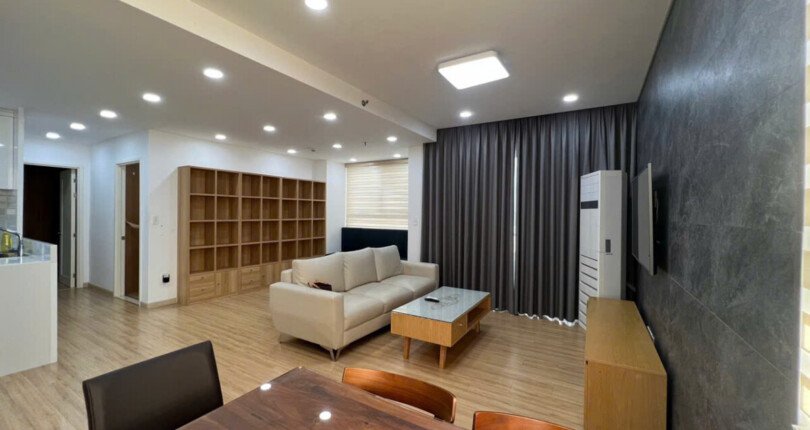 Cần bán gấp căn hộ 97m2,chung cư Scenic Valley 2, giá 8.7 tỷ, đầy đủ nội thất, xem nhà dễ