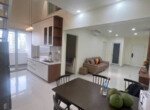 phong khach can ho ban 4 150x110 - Giá mua bán căn hộ Penthouse 3pn chung cư Hưng Vượng 3 phường Tân Hưng T7/2026