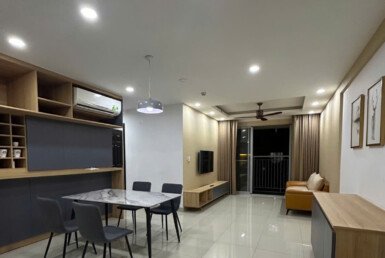 Bán căn hộ 89m2, chung cư Scenic Valley 1, giá 8.4 tỷ, view trực diện hồ bơi, nhà đang có hợp đồng thuê.