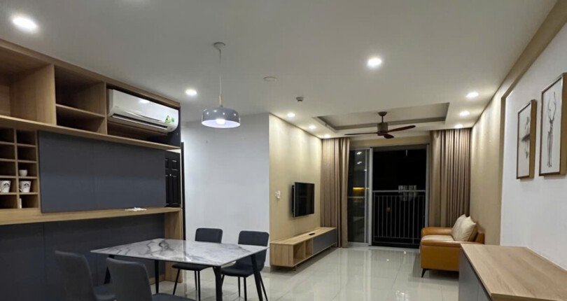 Bán căn hộ 89m2, chung cư Scenic Valley 1, giá 8.4 tỷ, view trực diện hồ bơi, nhà đang có hợp đồng thuê.