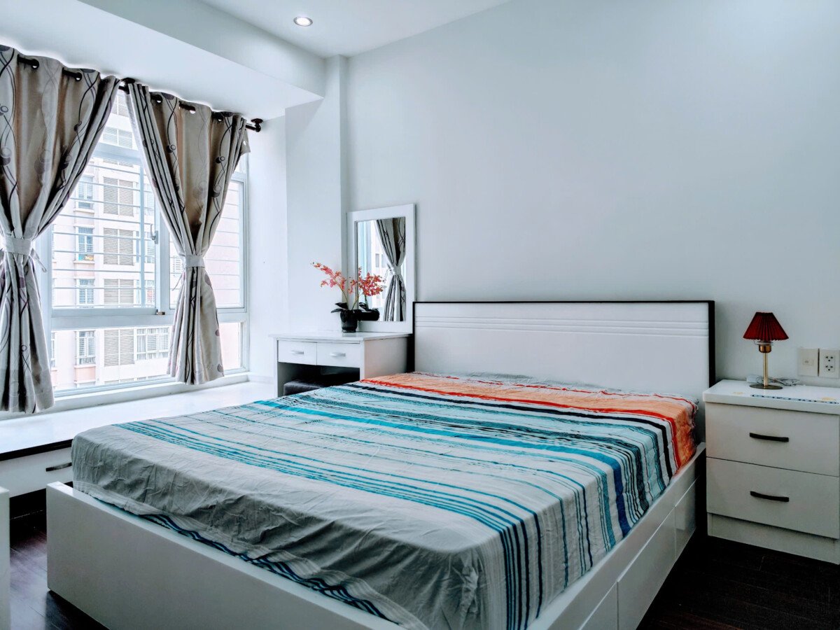phong ngu can ho ban 26 - Bán căn hộ 02pn, chung cư Sky Garden 3, giá 4.150 tỷ, nhà đẹp, lầu cao, đầy đủ nội thất.