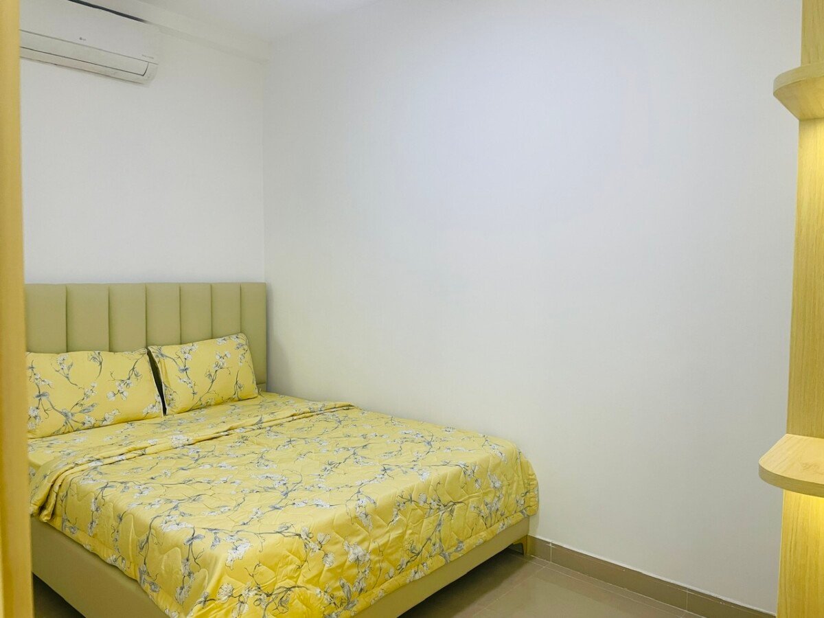 phong ngu can ho can cho thue 2 - Bán căn hộ chung cư Sky Garden 2, 71m2, giá 4.5 tỷ, nhà đẹp, đầy đủ nội thất.