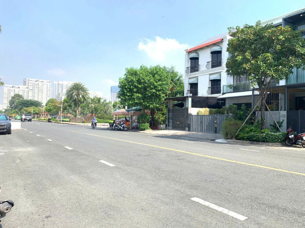 vi tri biet thu mat duong c - Giá mua bán nhà Biệt thự 4pn đường C Phú Mỹ Hưng phường Tân Mỹ T8/2026