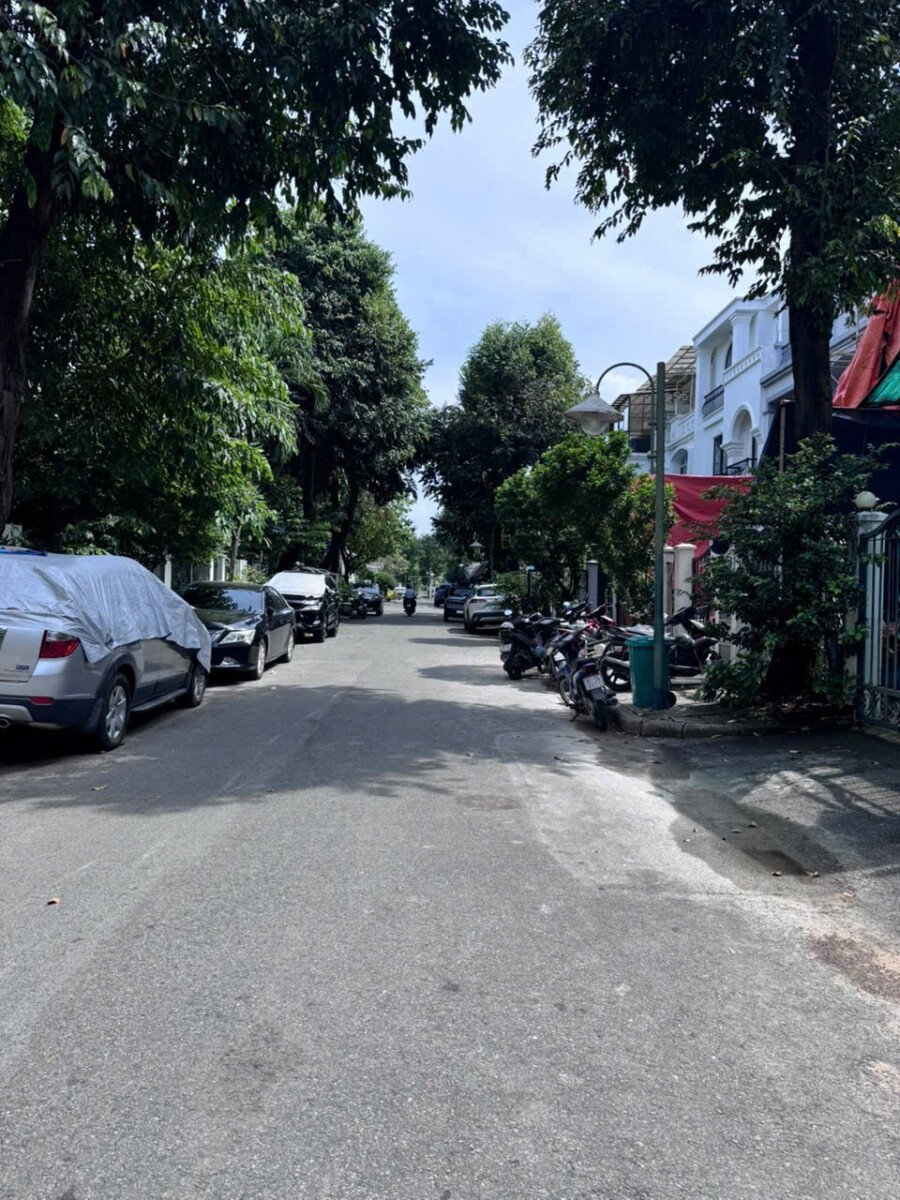 vi tri nha ban mat duong noi khu hung thai 2 - Mua bán nhà Biệt thự 4pn đường Nội khu Hưng Thái 2 Phú Mỹ Hưng T8/2026
