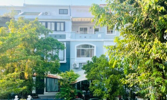 view nha biet thu ban 570x340 - Trang chủ