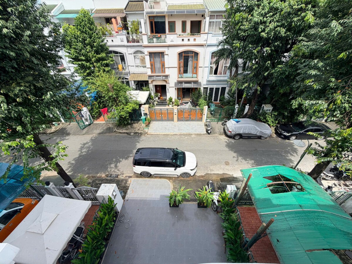view san thuong - Mua bán nhà Biệt thự 4pn đường Nội khu Hưng Thái 2 Phú Mỹ Hưng T8/2026